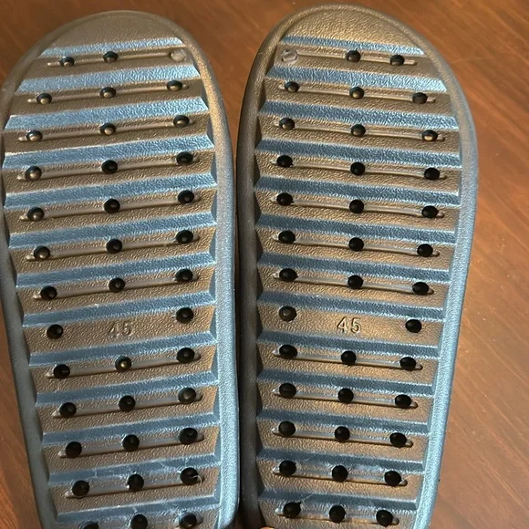 New Black Soles Rejects Slides size 11.5 - Picture 4 of 5